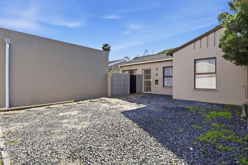 3 Bedroom Property for Sale in Table View Western Cape